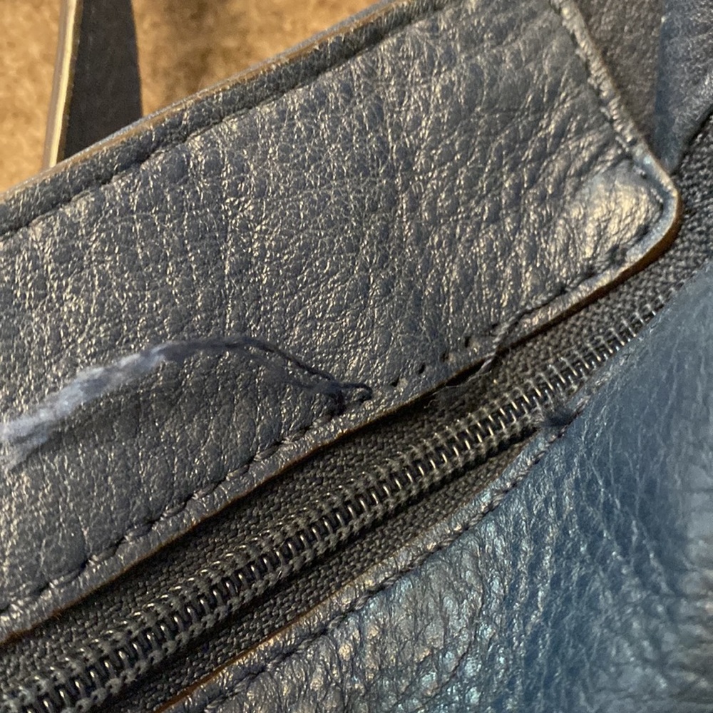 Michael Kors navy leather hobo bag - Picture 6 of 16